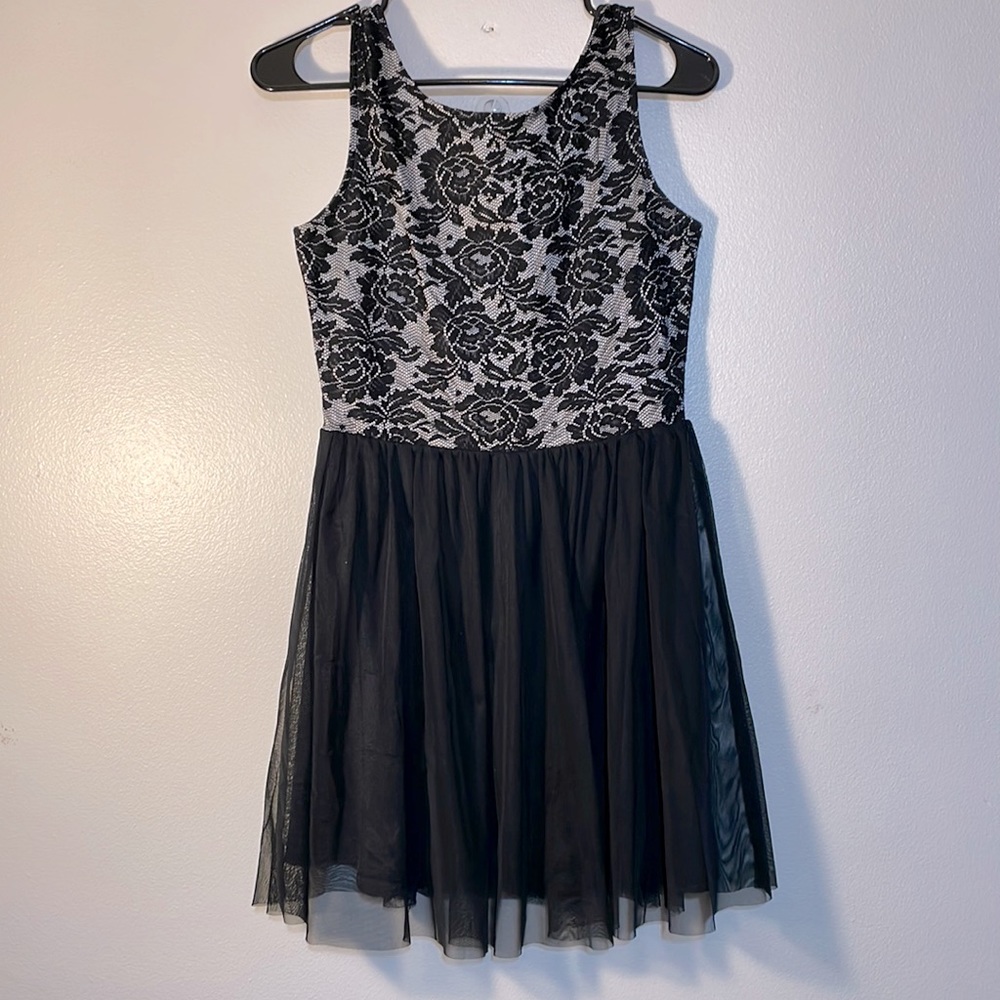 It’s me dress backless black/ silver